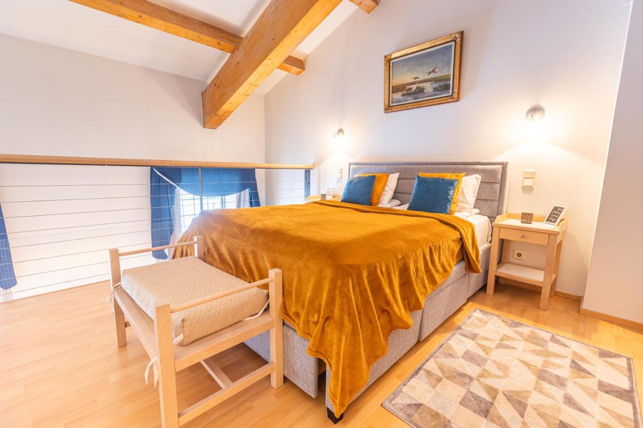 Daily Apartments - Split Level Apartment Near Port Tallinn Bagian luar foto